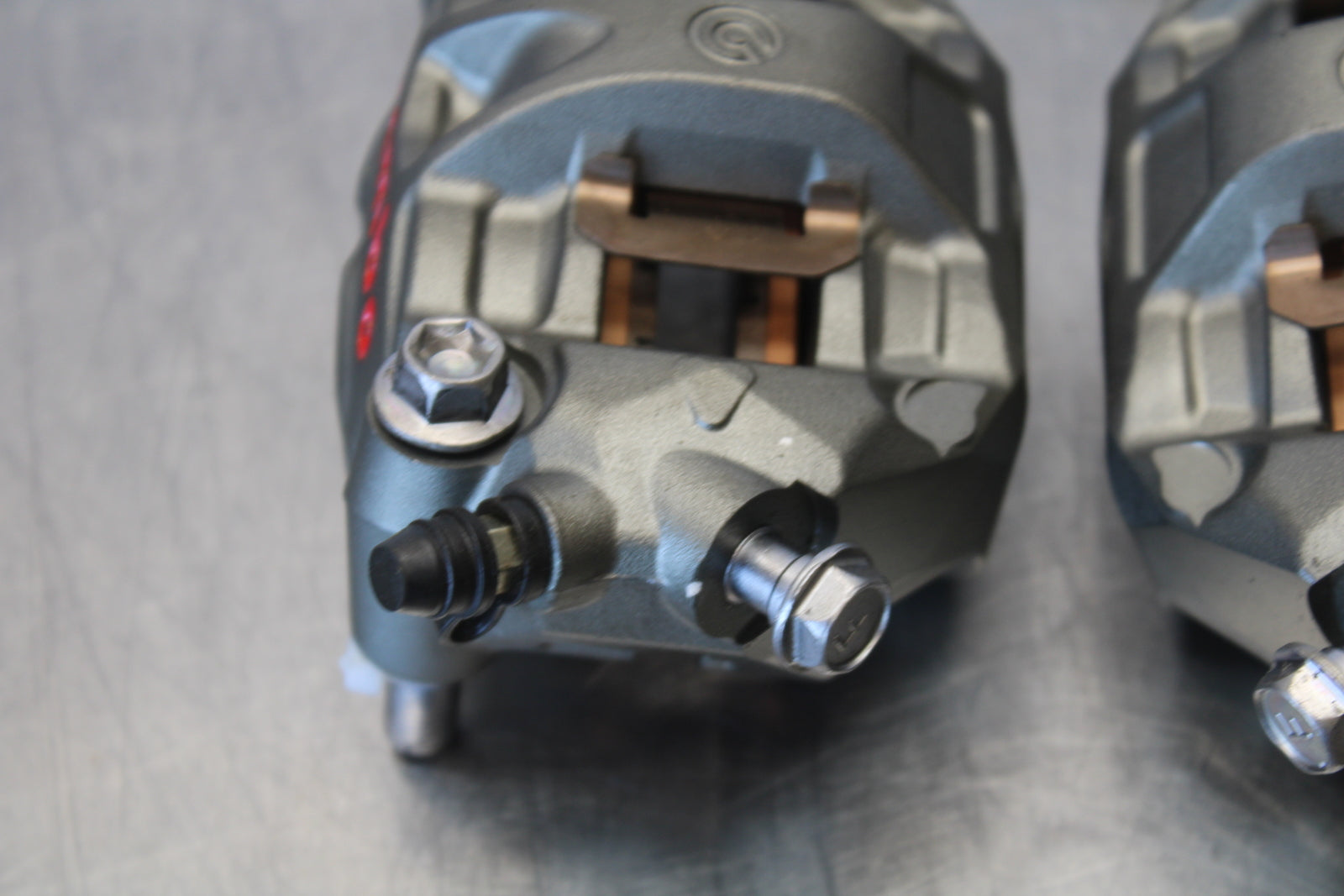 23-24 KAWASAKI NINJA ZX14R NEW!! RIGHT LEFT FRONT BRAKE CALIPER SET PAIR BB169