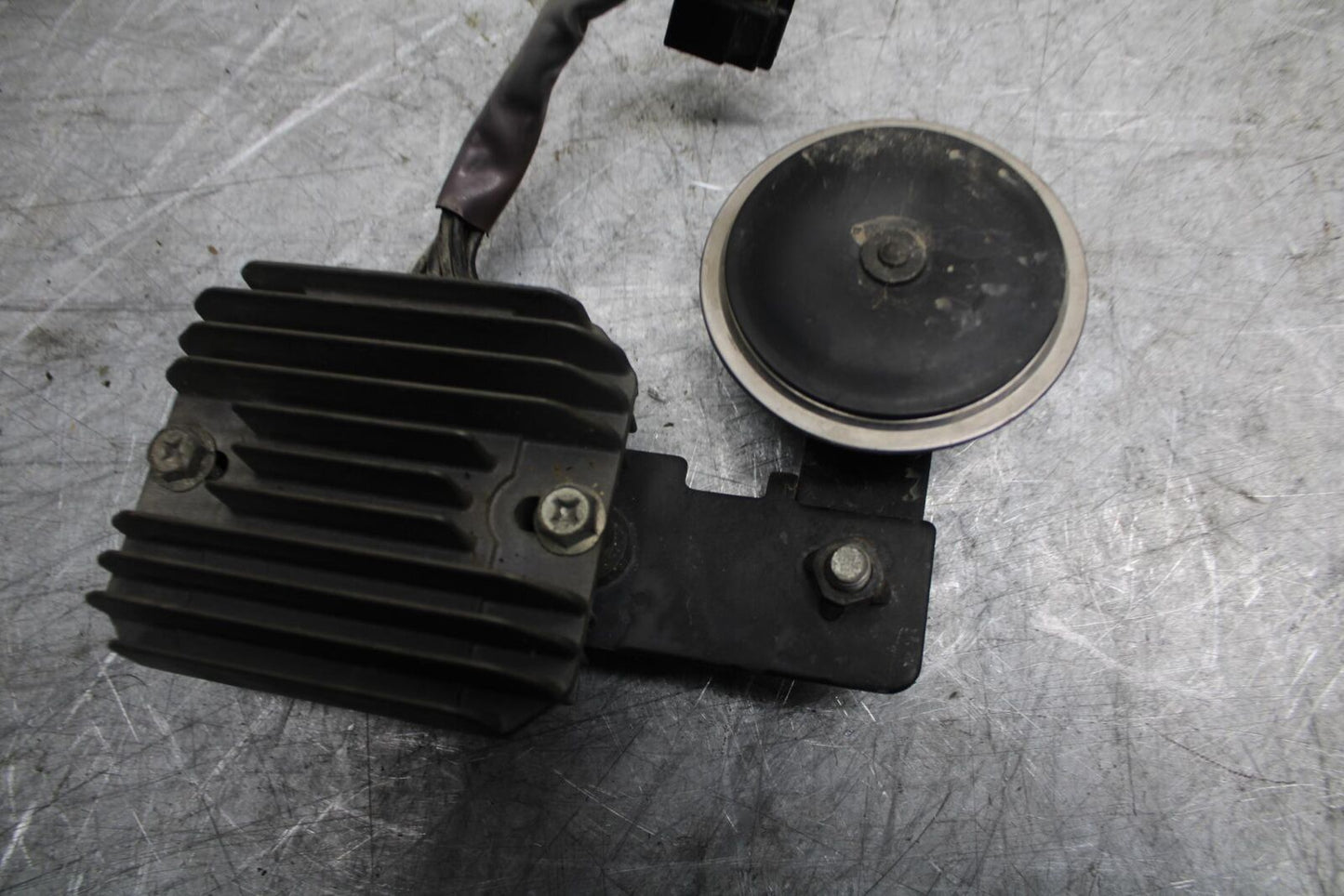 2007 Suzuki GSXR600 RECTIFIER VOLTAGE REGULATOR 32800-21H00 BB540