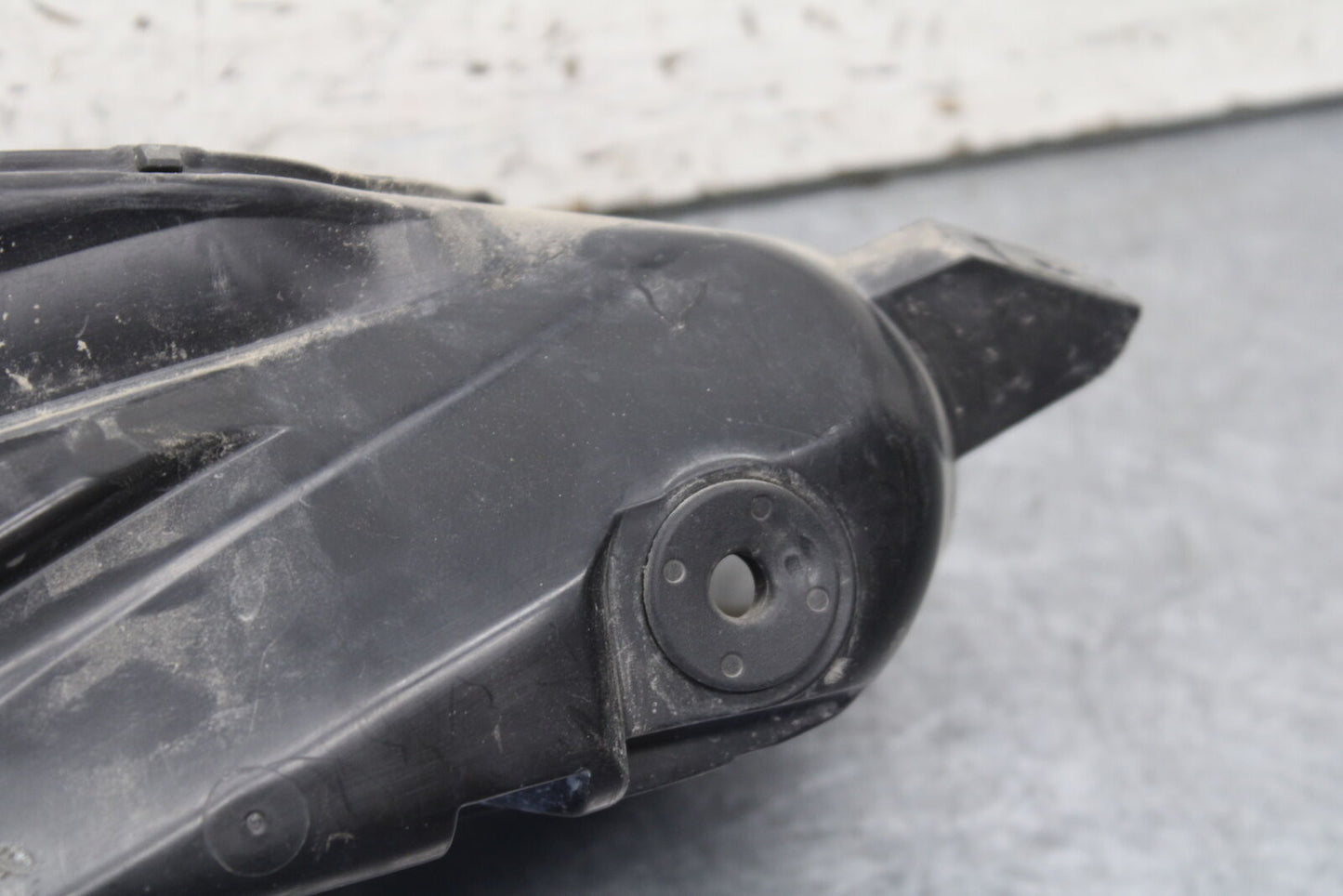 06-07 SUZUKI GSXR 600 LEFT RAM AIR INTAKE DUCT TUBE BB694