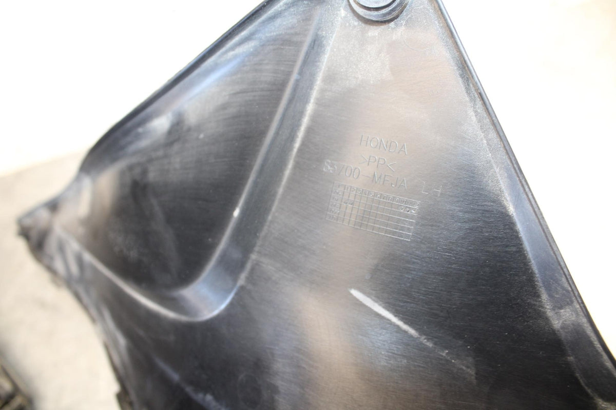 2007 Honda CBR600RR LEFT FRONT SIDE SEAT SADDLE PANEL TRIM COWL FAIRING BB536