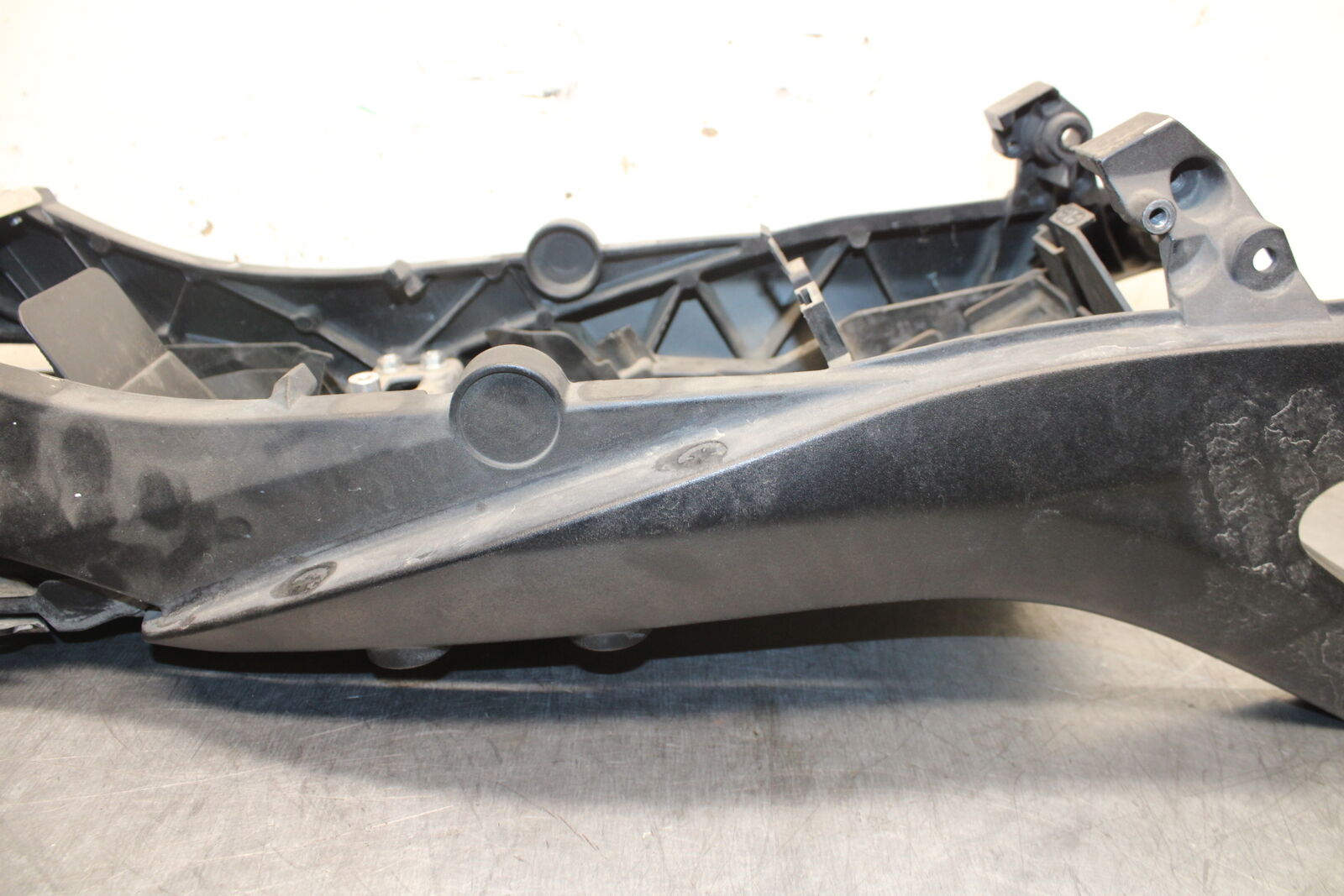 08-09 SUZUKI GSXR600 REAR SUBFRAME BACK SUB FRAME BB728
