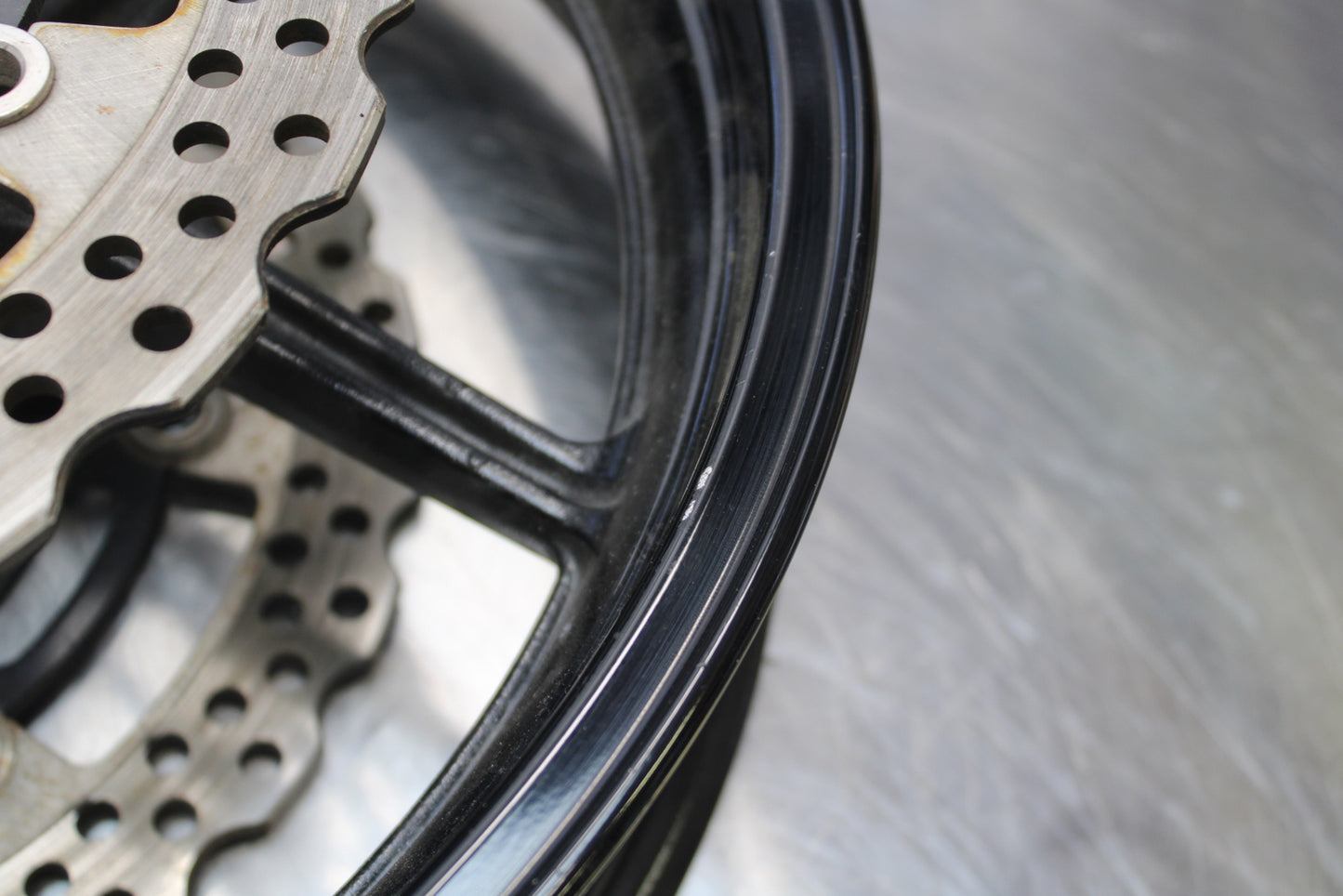 13-18 KAWASAKI NINJA ZX6R FRONT WHEEL FRONT RIM & ROTORS  BB143