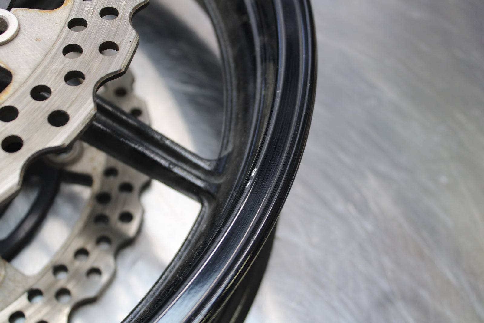 13-18 KAWASAKI NINJA ZX6R FRONT WHEEL FRONT RIM & ROTORS  BB143