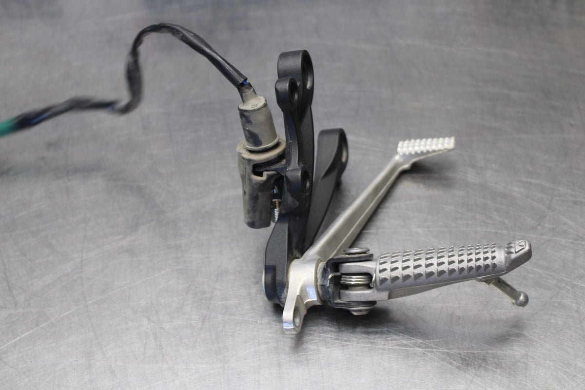 24 KAWASAKI NINJA ZX6R ZX636 ABS 40TH ANNIVERSARY RIGHT REARSET REAR SET BB911