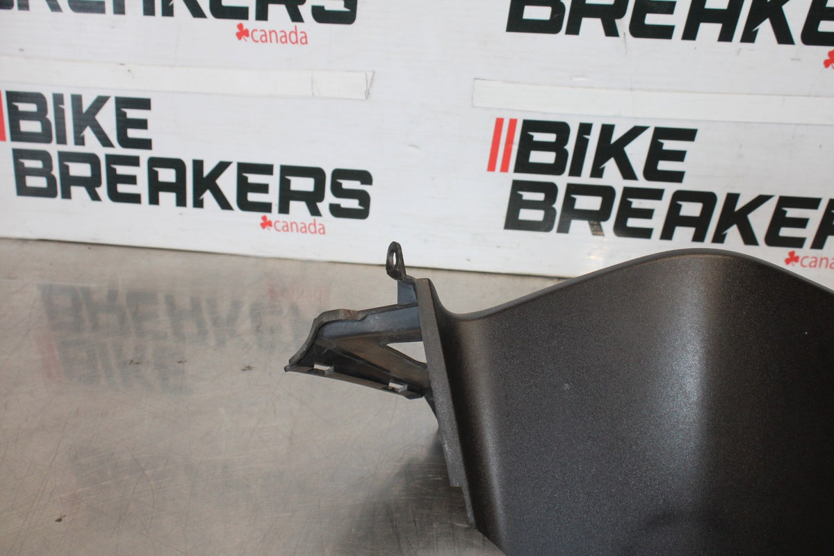 06-07 HONDA INTERCEPTOR 800 VFR800 SPEEDO CLUSTER GAUGE CLUSTER TRIM BB917