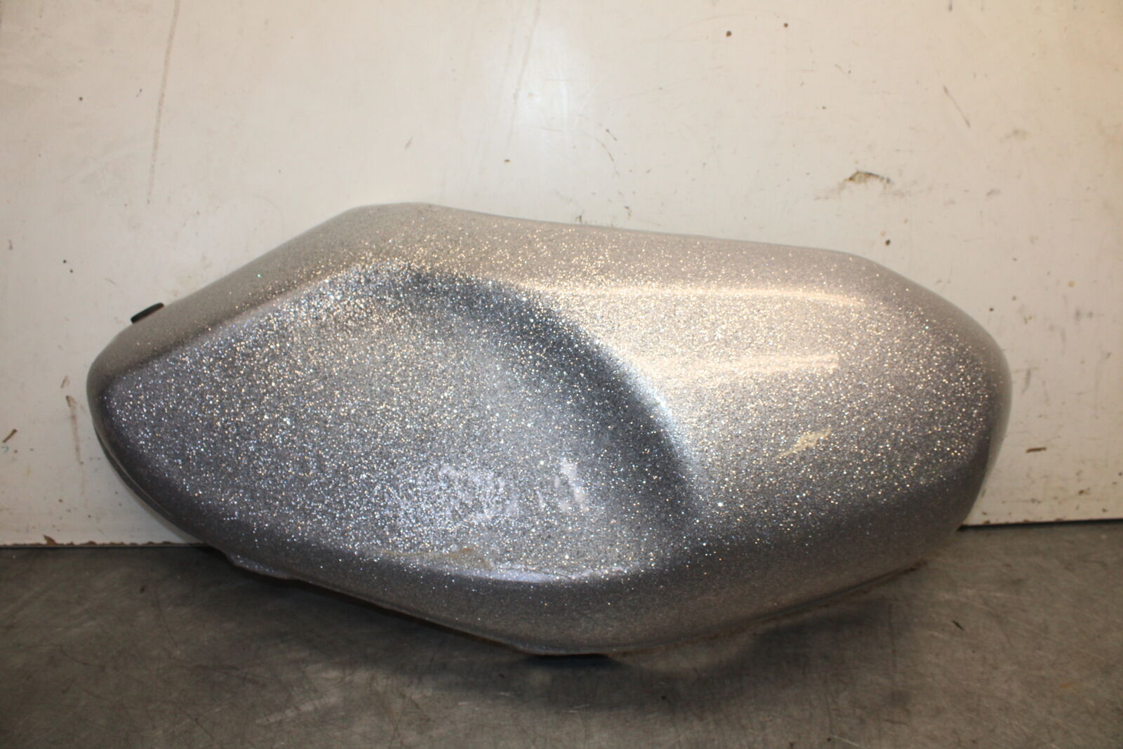 16-21 YAMAHA XSR900 LEFT GAS TANK FUEL CELL PANEL COVER TRIM COWL BB664