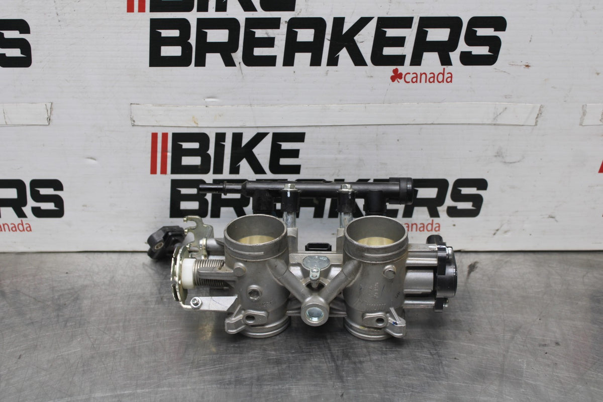 23-24 YAMAHA MT-07 MAIN FUEL INJECTORS / THROTTLE BODIES BB927