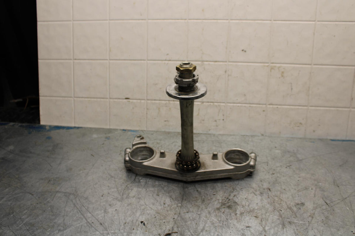 99-07 SUZUKI HAYABUSA GSX1300R FRONT FORKS CLAMP LOWER TRIPLE TREE STEM BB426