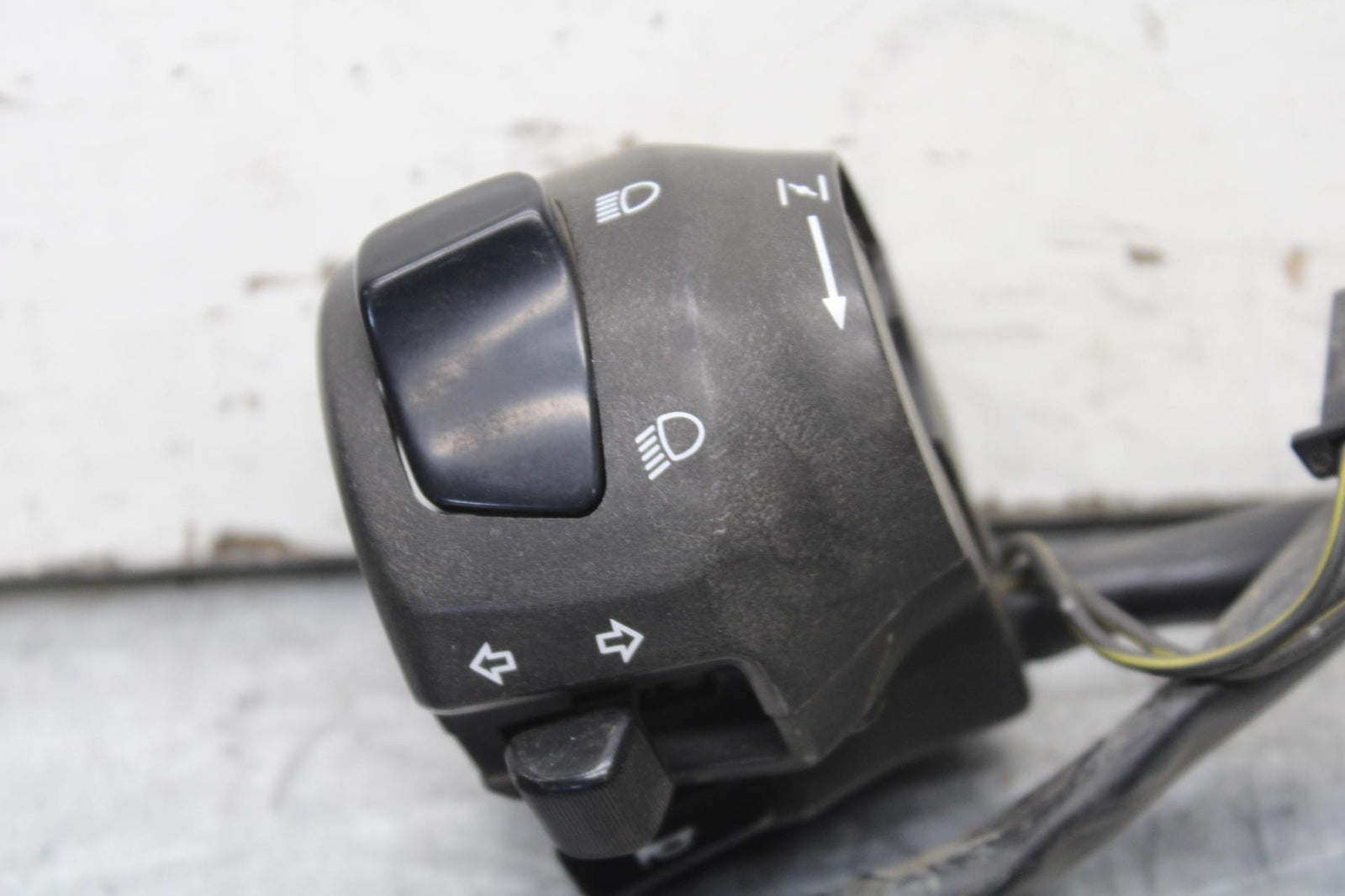 01-03 SUZUKI GSXR600 LEFT CLIP ON HANDLE HORN SIGNALS SWITCH  BB633