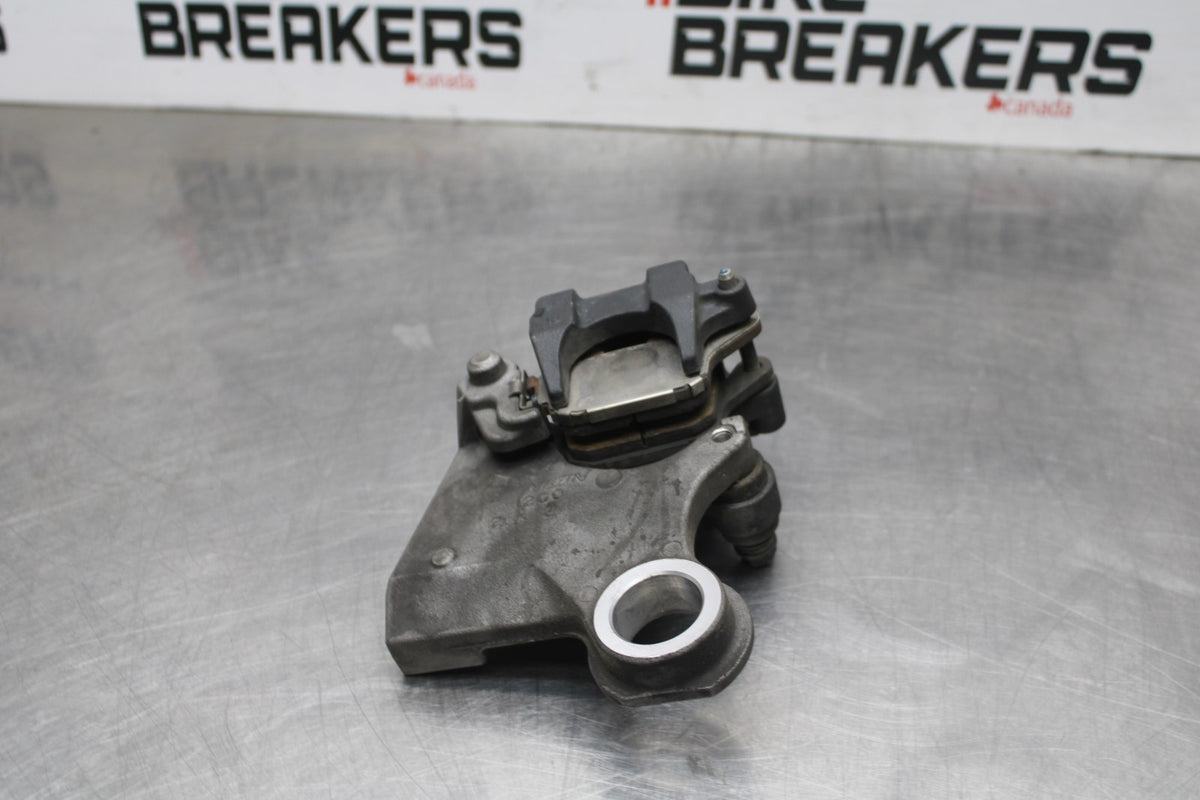 08-16 YAMAHA YZF R6 REAR BACK BRAKE CALIPER W MOUNT BRACKET BB856