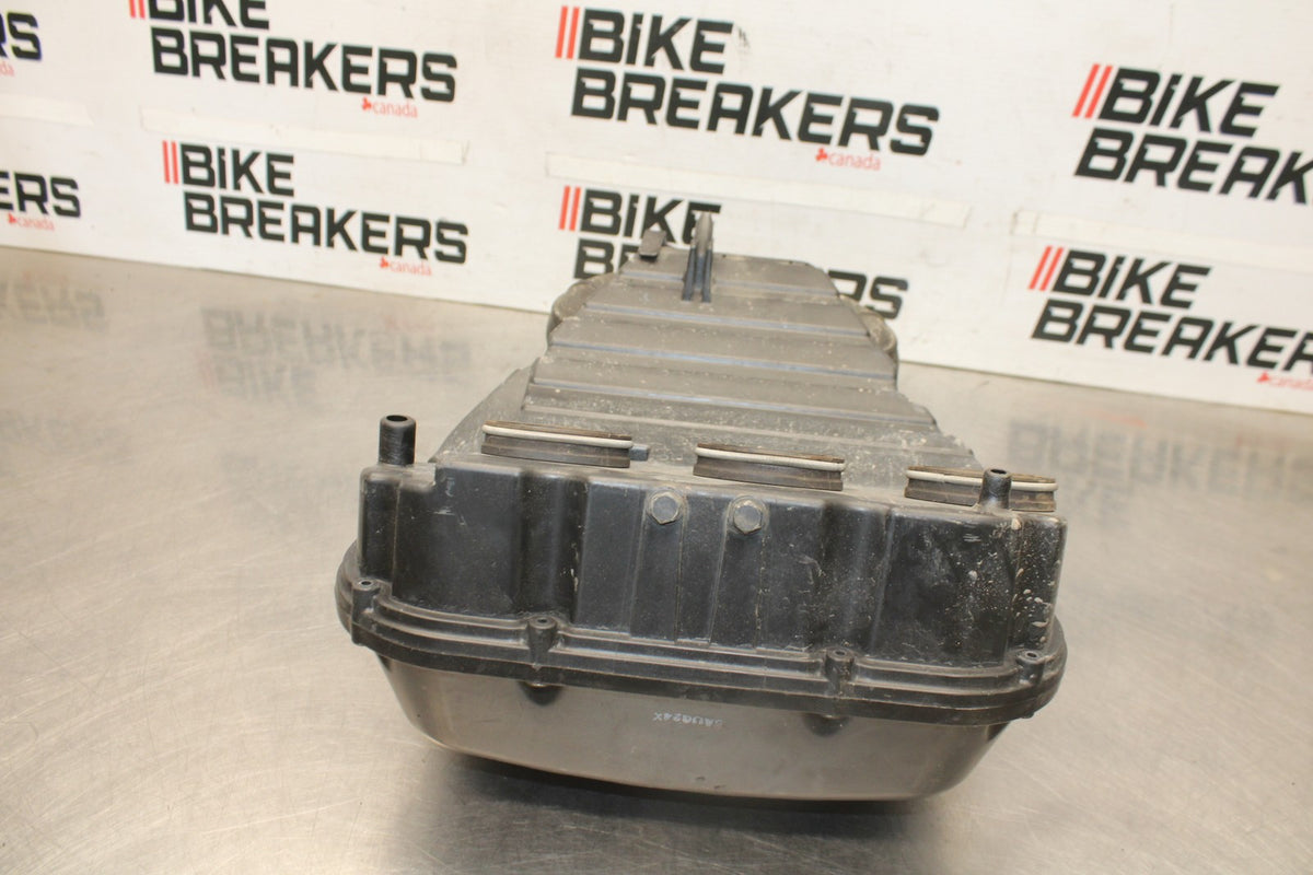 05-08 TRIUMPH SPEED TRIPLE 1050 AIRBOX AIR INTAKE FILTER BOX BB933