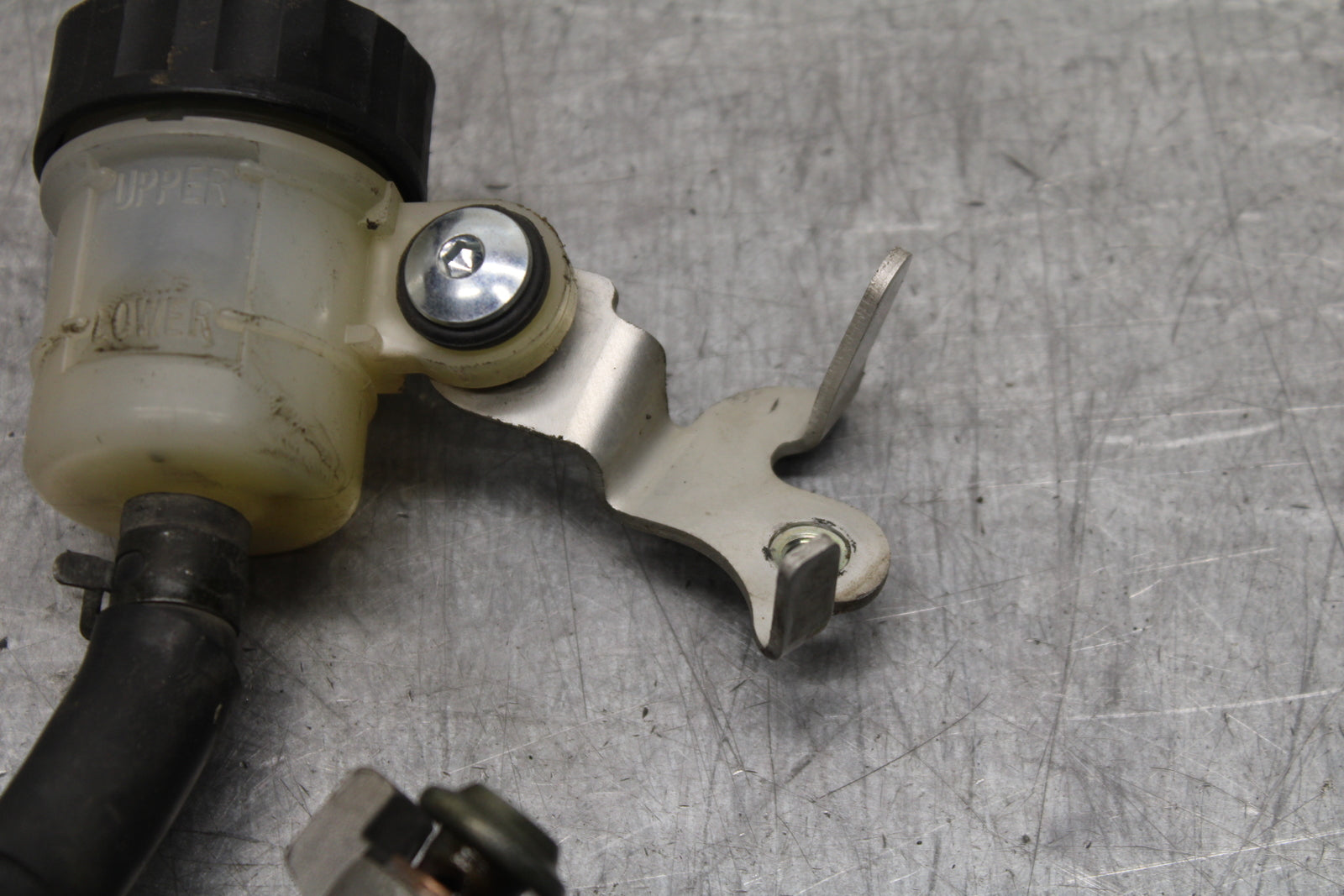 06 YAMAHA YZF R6 REAR BACK BRAKE MASTER CYLINDER W RESERVOIR BB716