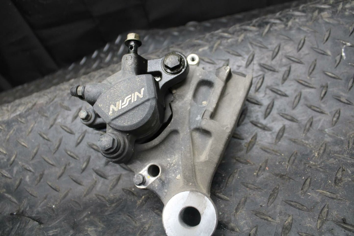 16-18 HONDA CBR500R REAR BACK BRAKE CALIPER W MOUNT BRACKET BB231