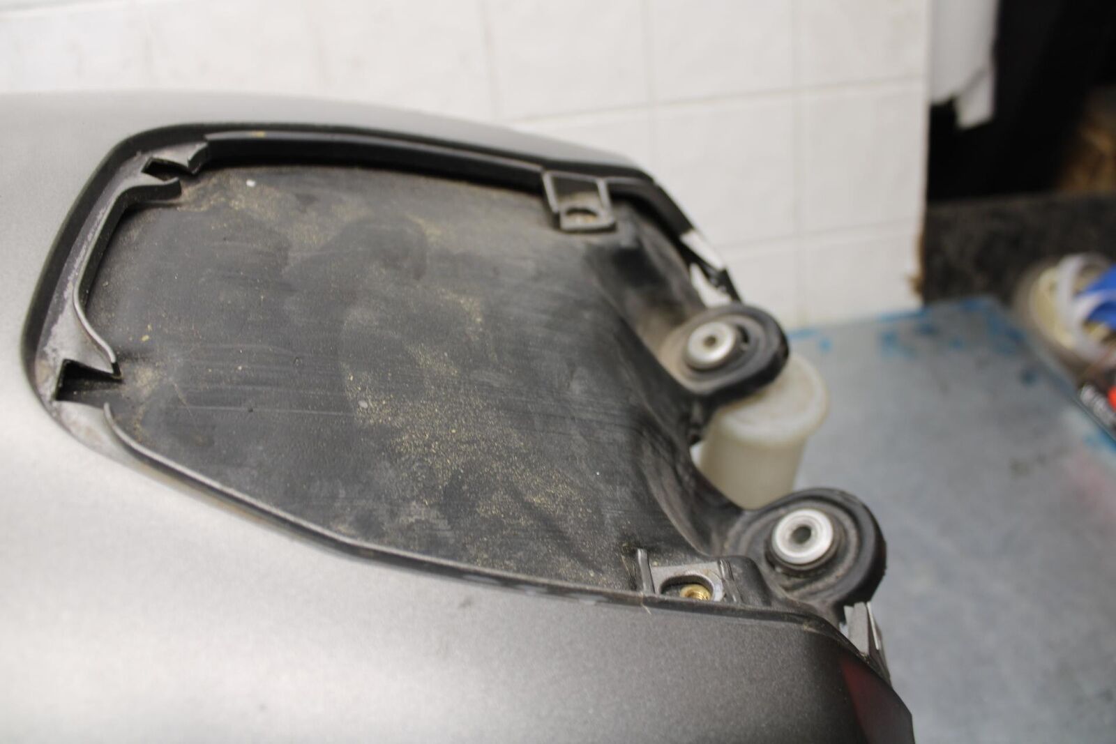 2008 Aprilia Shiver 750 SL750 GAS TANK FUEL CELL PETROL RESERVOIR BB551