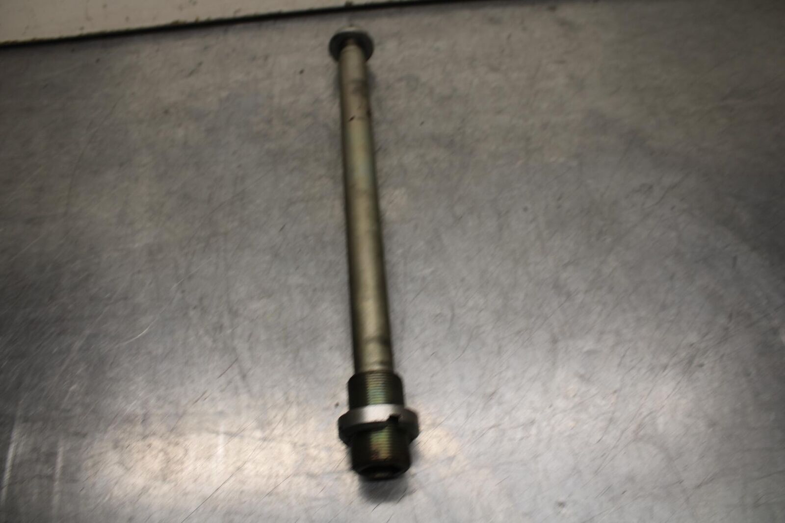 2011 Suzuki GSXR1000 REAR BACK SWINGARM BOLT SUSPENSION PIVOT AXLE BB96