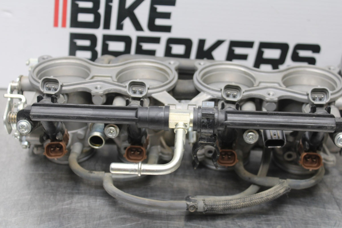 11-22 SUZUKI GSXR 600  MAIN FUEL INJECTORS / THROTTLE BODIES BB193