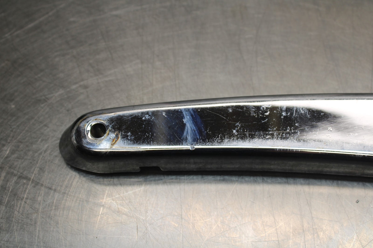 2006 Suzuki Boulevard C90 REAR PASSENGER FENDER GRAB RAIL BB849