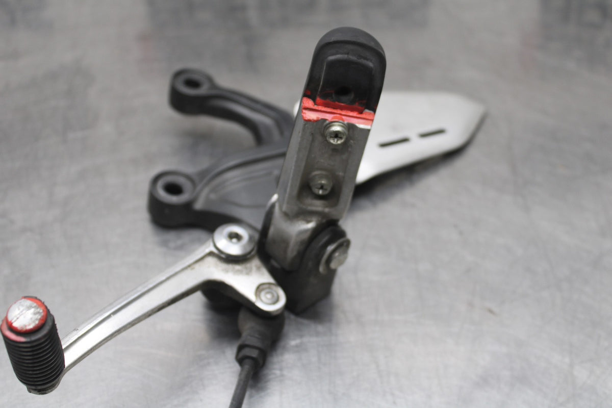 23 KAWASAKI Z900RS LEFT REARSET REAR SET FOOT PEG W SHIFTER BB935