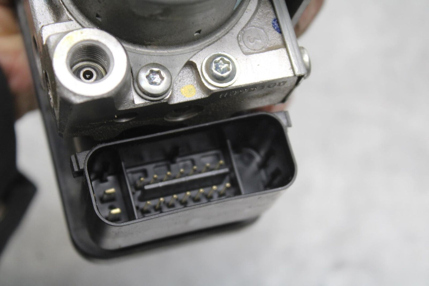 15-16 KAWASAKI EX300 ABS PUMP UNIT MODULE BB635