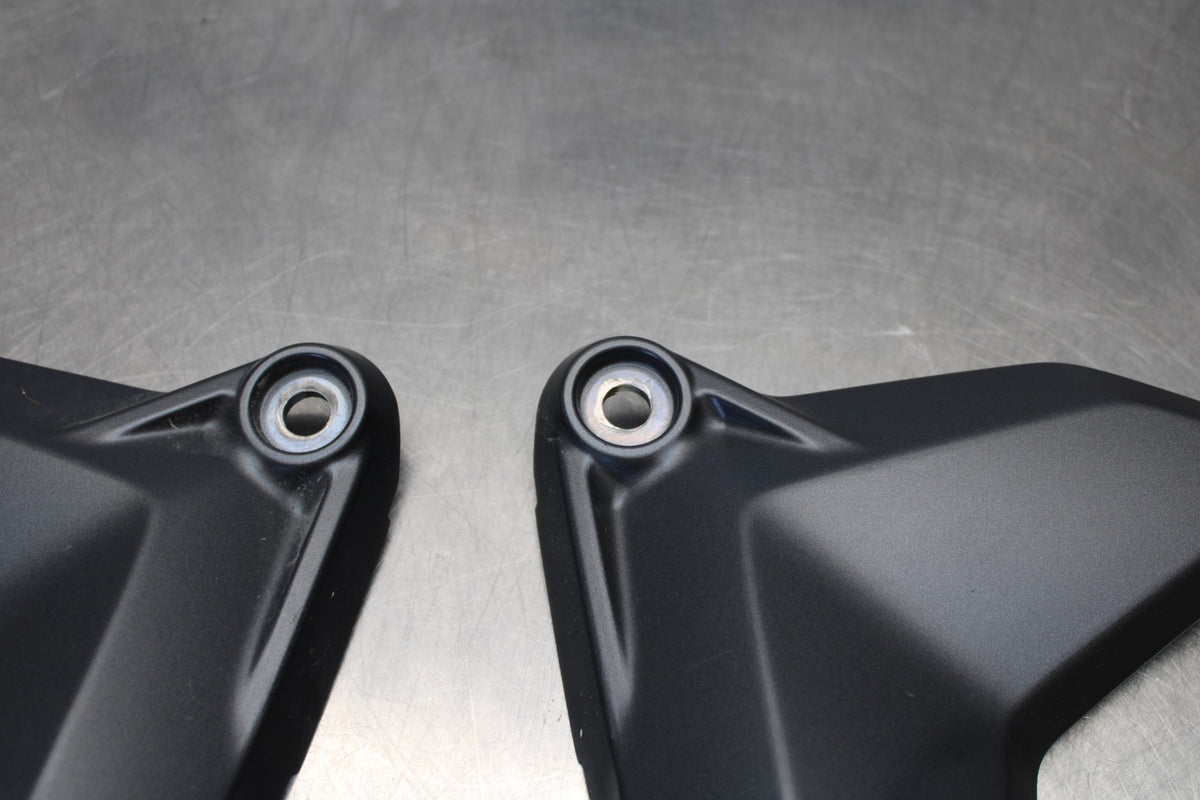 22-25 YAMAHA YZF R7 RIGHT LEFT FRAME MID SIDE COVERS COWLS PANELS BB182