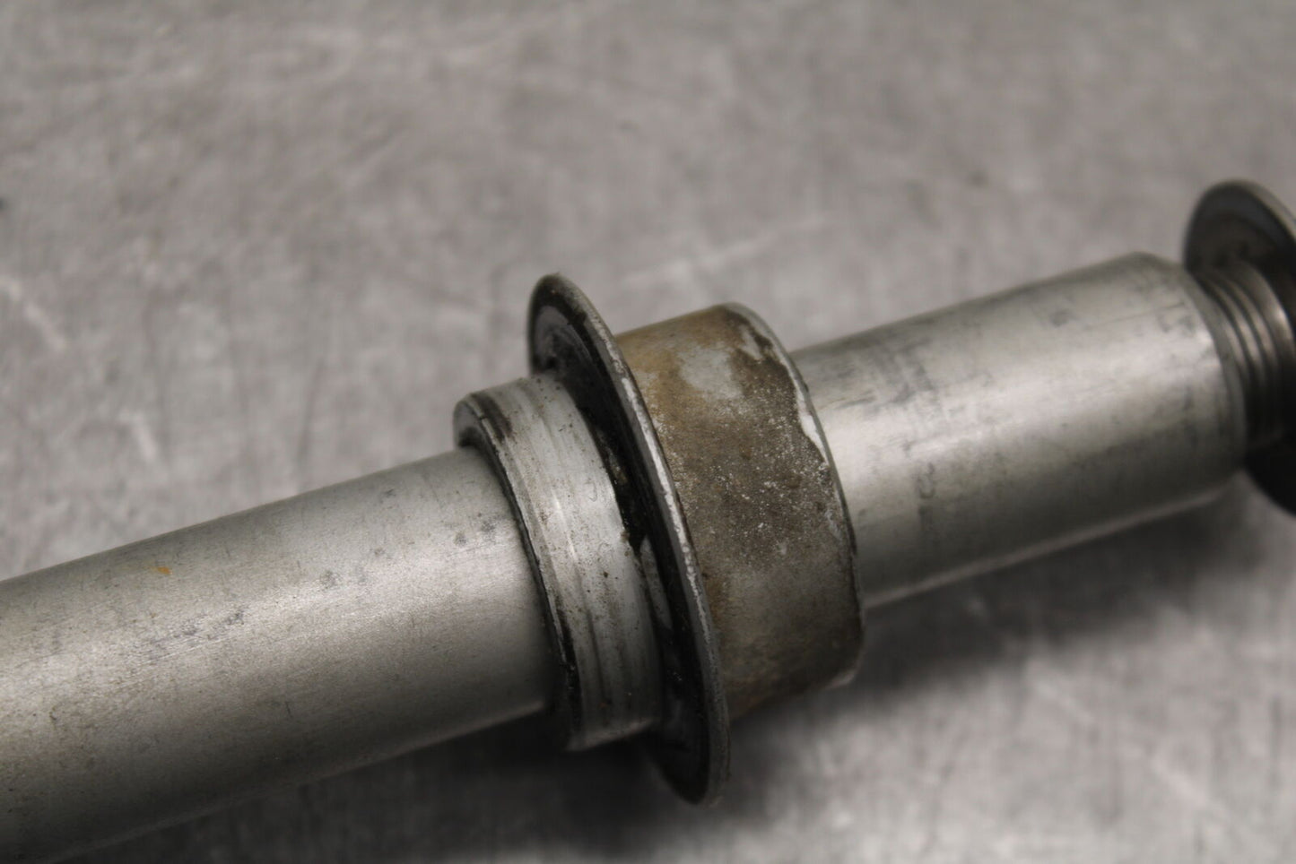 04-12 HONDA ST1300A FRONT WHEEL RIM AXLE PIVOT BOLT BB669