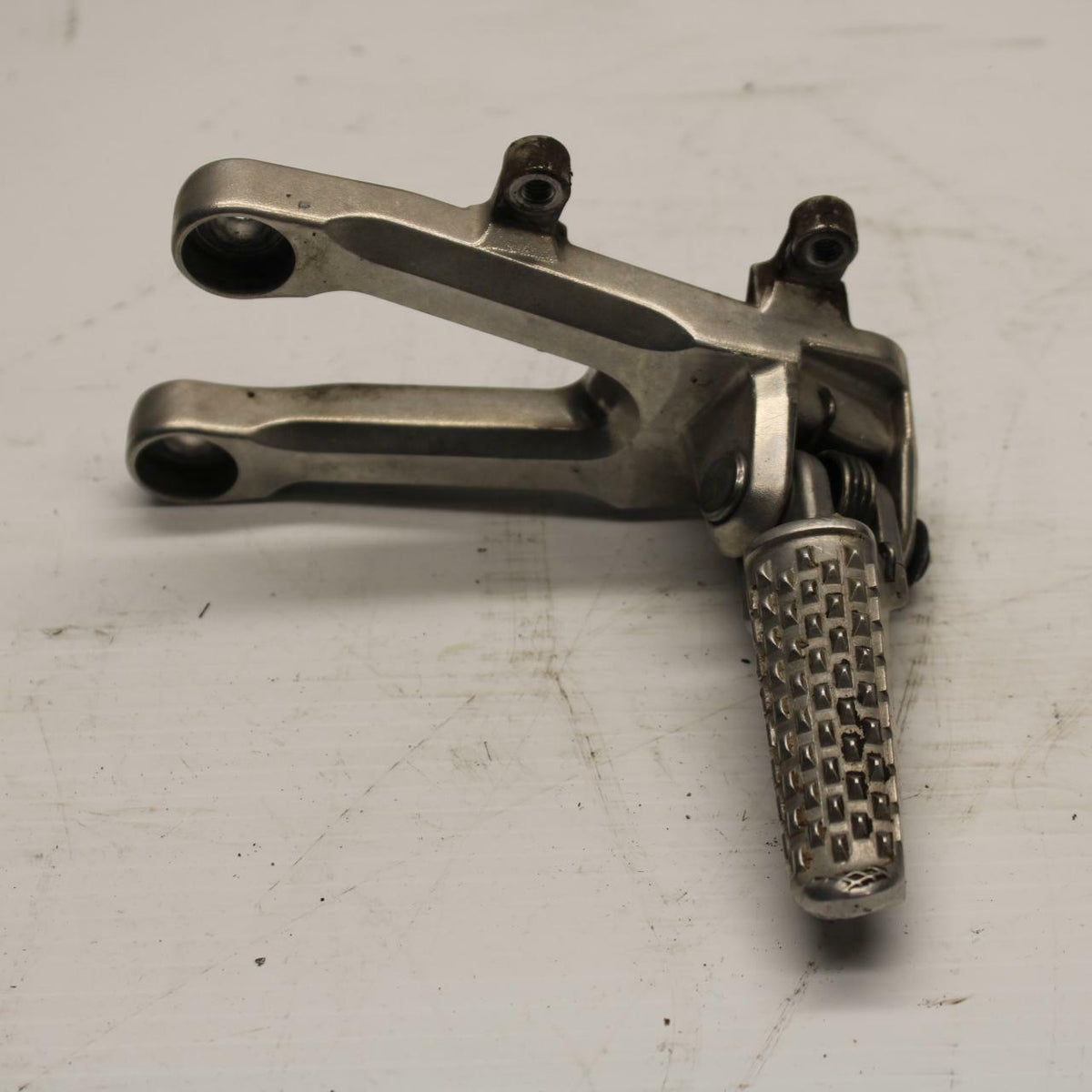 04-05 HONDA CBR1000RR LEFT REARSET REAR SET DRIVER FOOT PEG REST STOP BB242