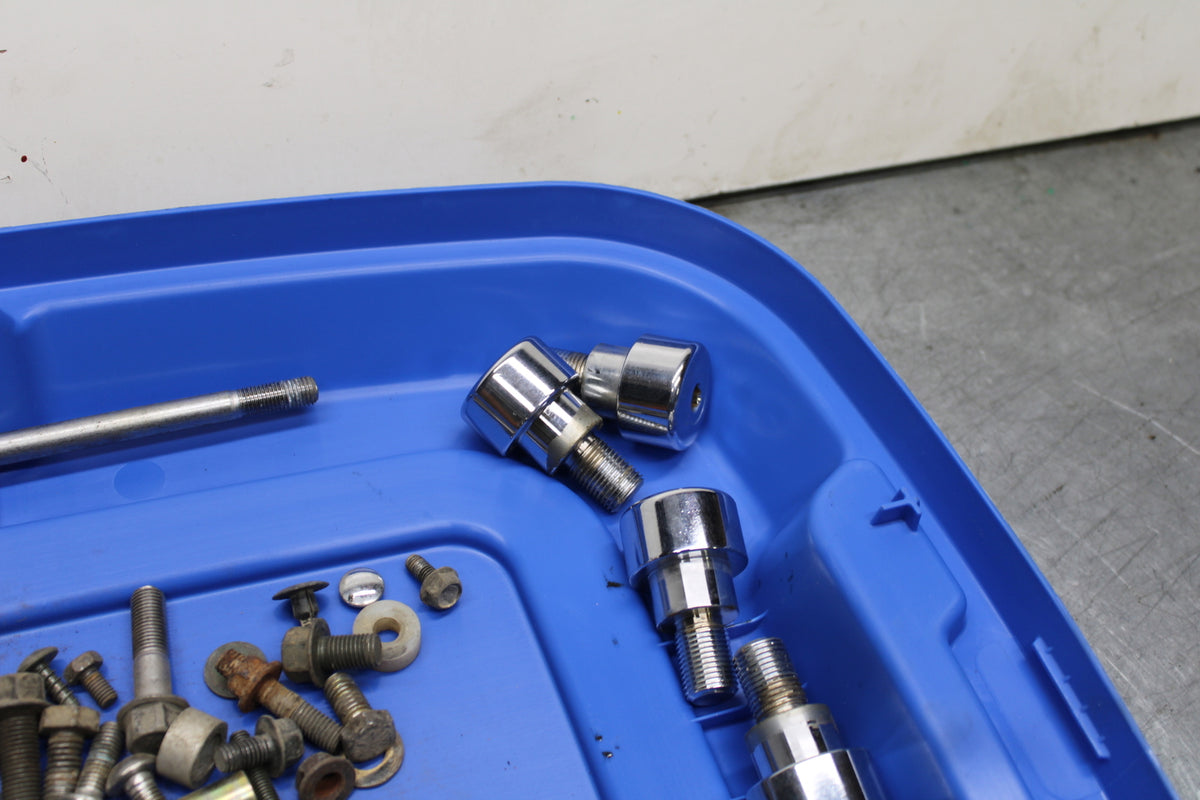 02-03 YAMAHA V STAR 1100 MOUNTING BOLTS HARDWARE MOTOR SCREWS BB124