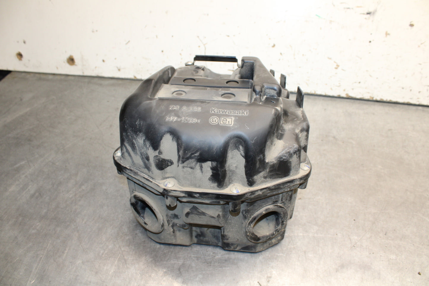 16-17 KAWASAKI VULCAN S 650 EN650 ABS AIRBOX AIR INTAKE FILTER BOX BB731