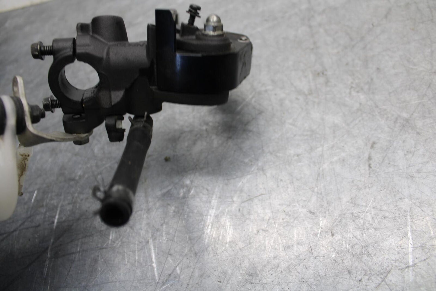 2016 Honda CBR1000RR FRONT BRAKE MASTER CYLINDER w/ VORTEX LEVER BB530