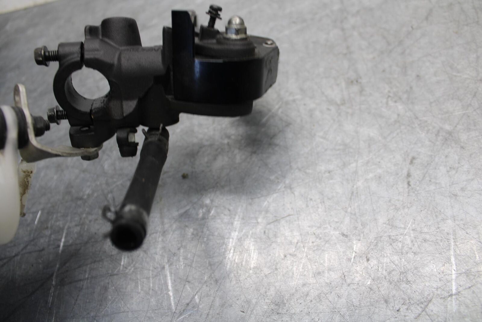 2016 Honda CBR1000RR FRONT BRAKE MASTER CYLINDER w/ VORTEX LEVER BB530