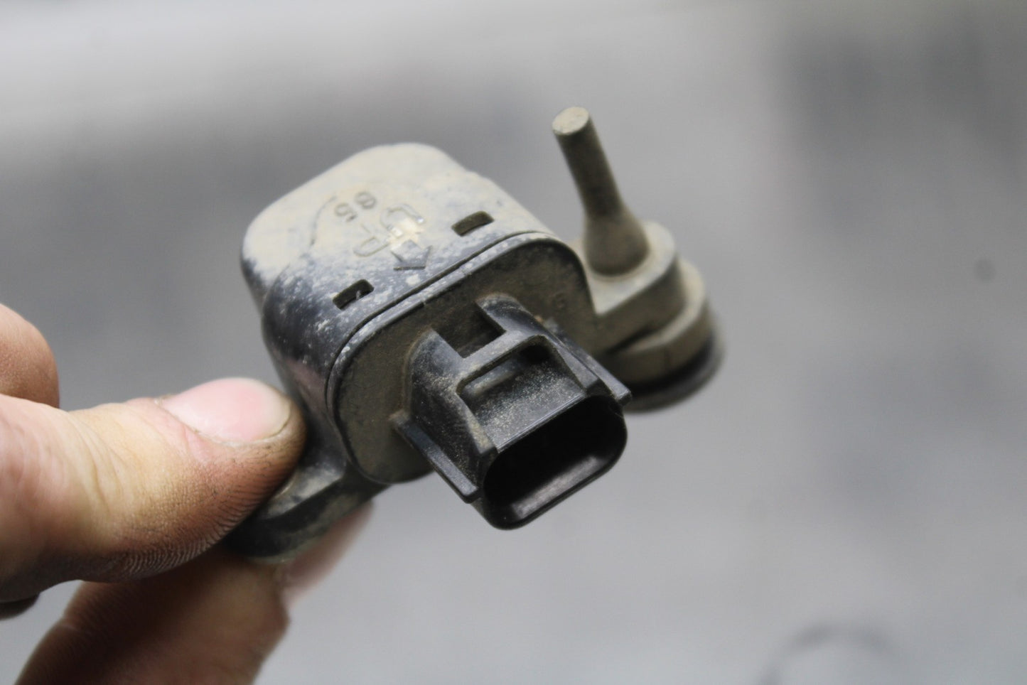 09-10 KAWASAKI ER-6N TIP OVER BANK ANGLE CRASH SENSOR SWITCH  BB205