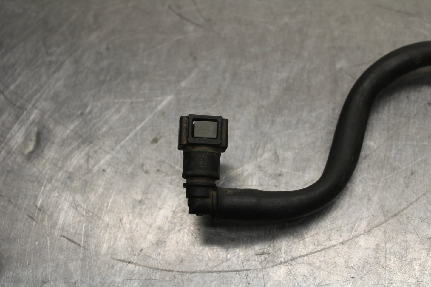 04-05 YAMAHA YZF R1 FUEL HOSE GAS LINE TUBE PIPE BB131