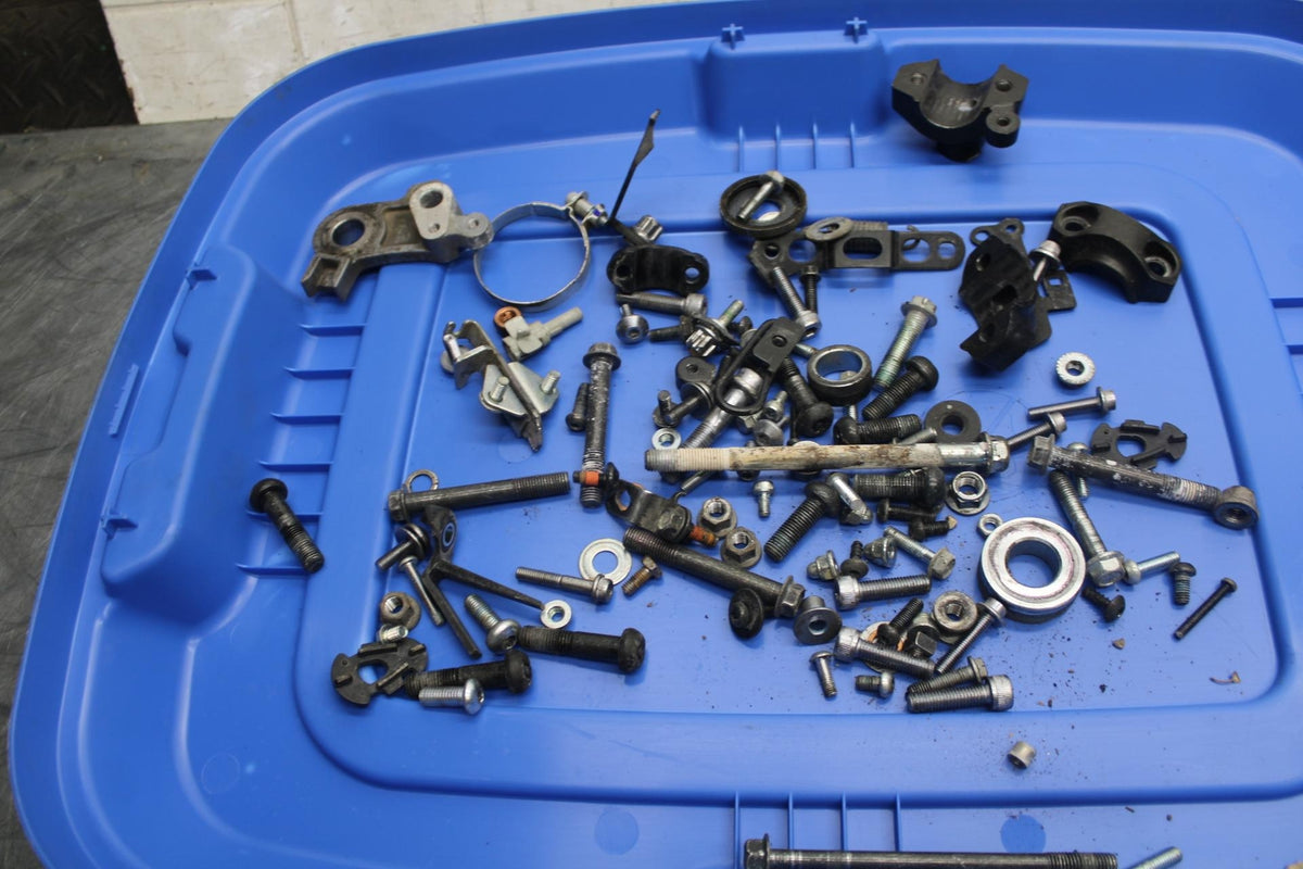 2016 Yamaha XSR900 ABS LEFTOVER BOLTS HARDWARE BRACKET SCREWS BB516