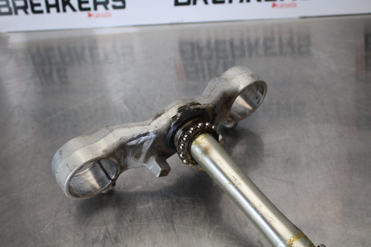07-08 YAMAHA YZF R1 FRONT FORKS CLAMP LOWER TRIPLE TREE STEM BB160