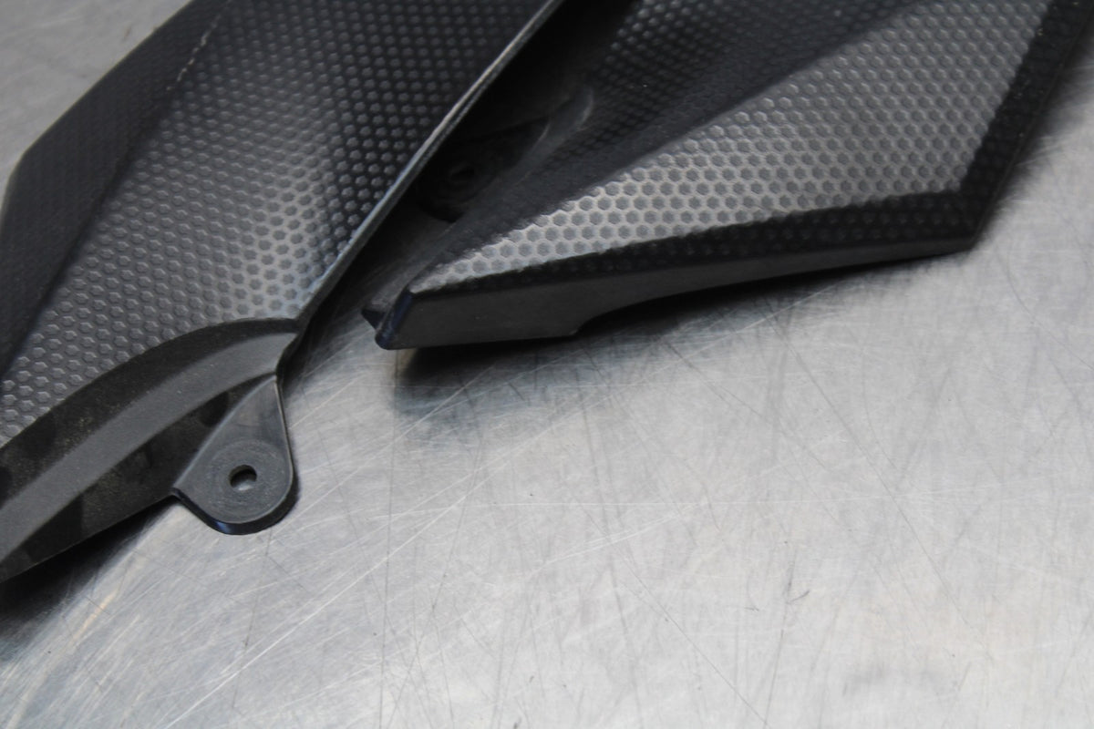 04-05 YAMAHA YZF R1 RIGHT LEFT GAS FUEL TANK PANELS COVERS TRIM SET COWLS  BB173