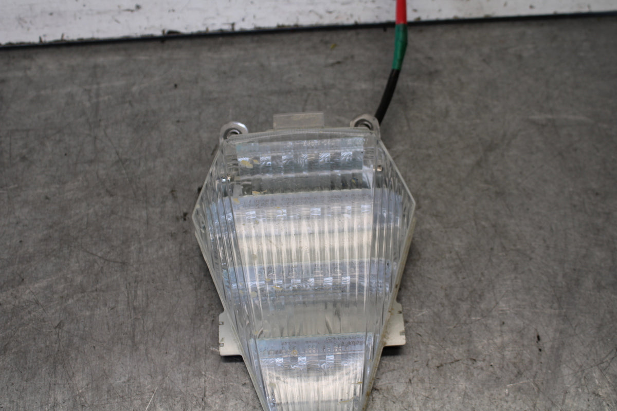 08-16 YAMAHA YZF R6 REAR TAIL TAILLIGHT BACK BRAKE LIGHT 13S-84710-10-00 BB665