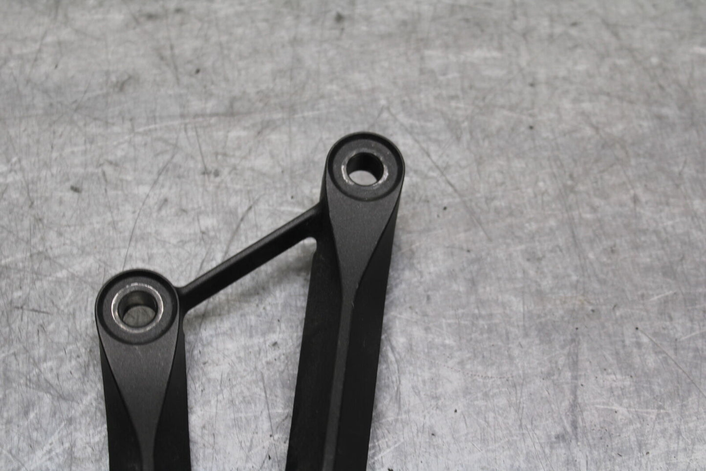 12-13 KAWASAKI Z1000 REAR BACK PASSENGER PEG SET PAIR BB743