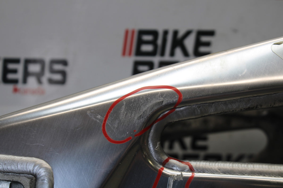 16 APRILIA TUONO V4 1100 REAR SWINGARM BACK SUSPENSION SWING ARM BB905