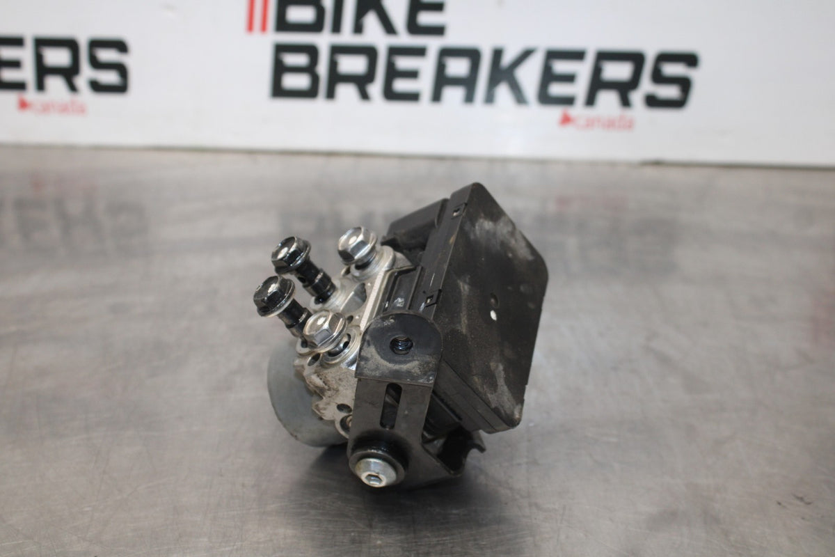 23-26 KAWASAKI NINJA ZX4RR ABS PUMP UNIT MODULE BB872