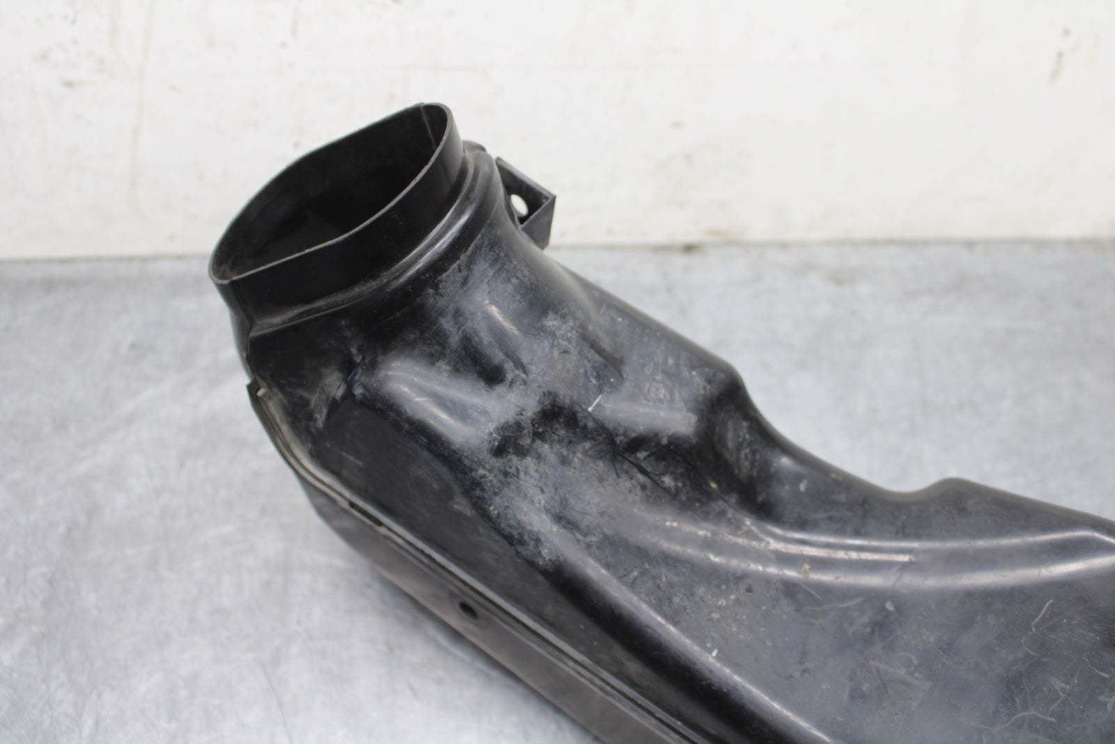 08-10 SUZUKI GSXR 600 RIGHT LEFT AIR INTAKE DUCTS BB132