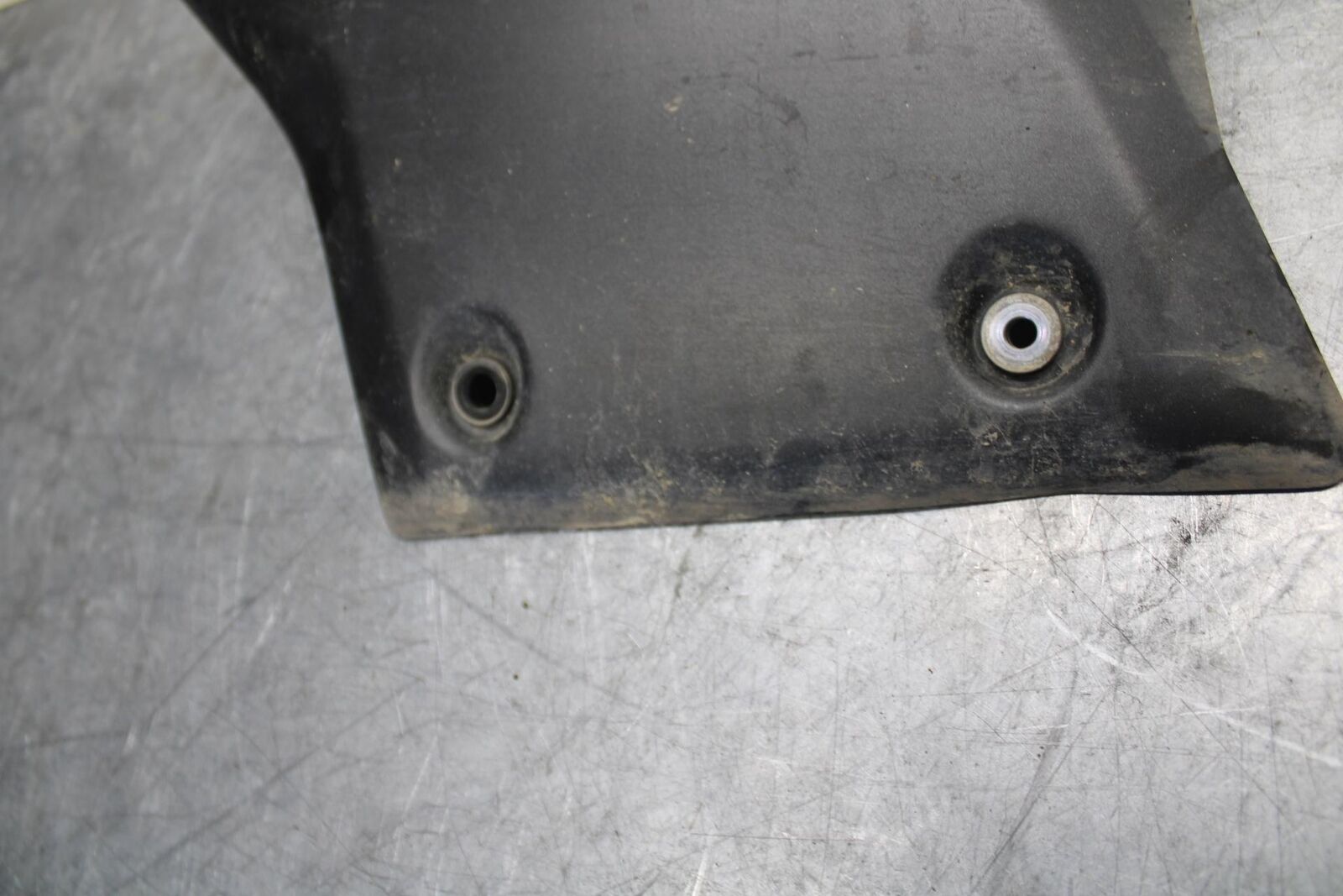 2012 Kawasaki Ninja ZX6R REAR MUFFLER EXHAUST PIPE COVER HEAT SHIELD BB529