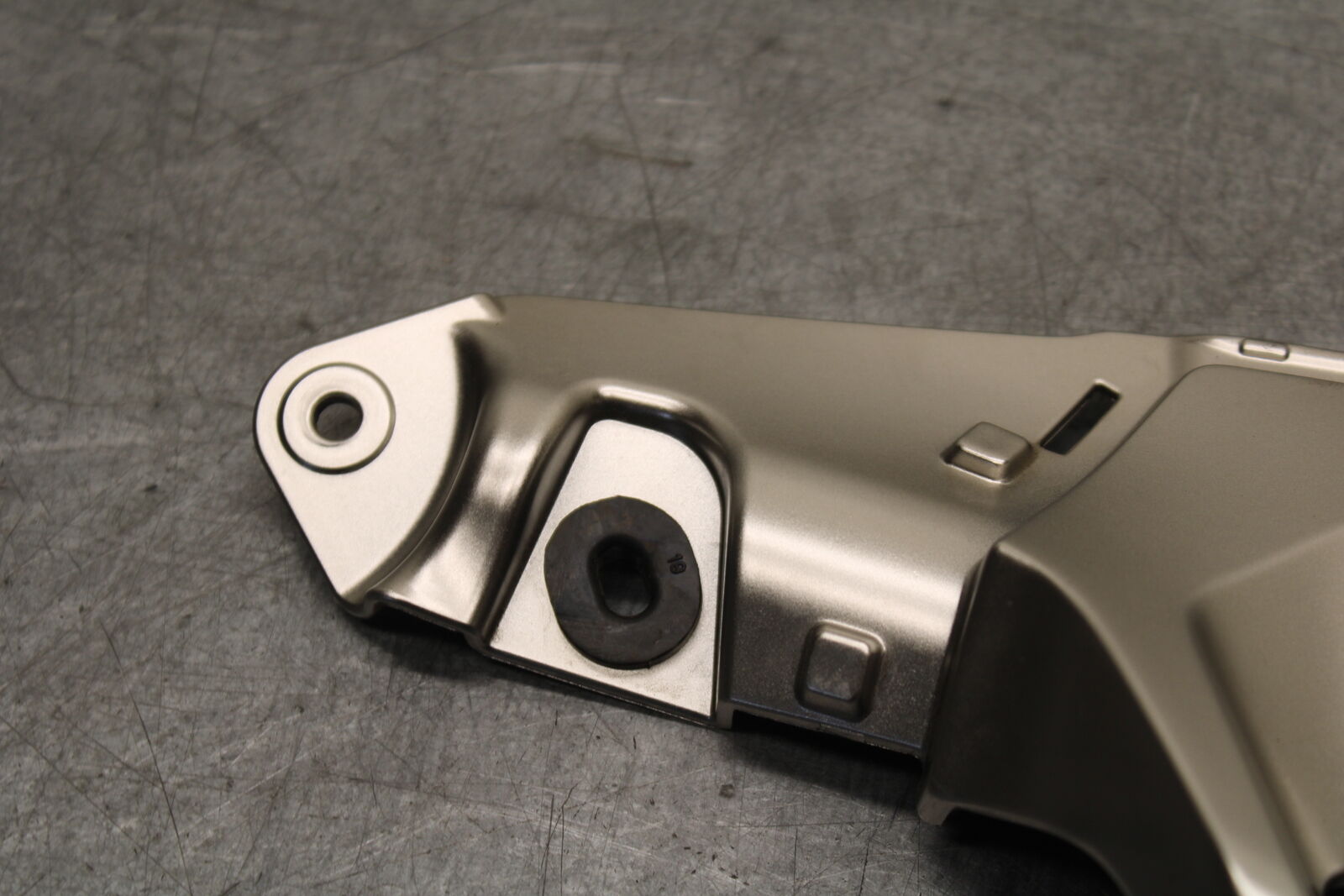 18-23 KAWASAKI NINJA 400 RIGHT INNER FAIRING COWL PANEL TRIM OEM BB660