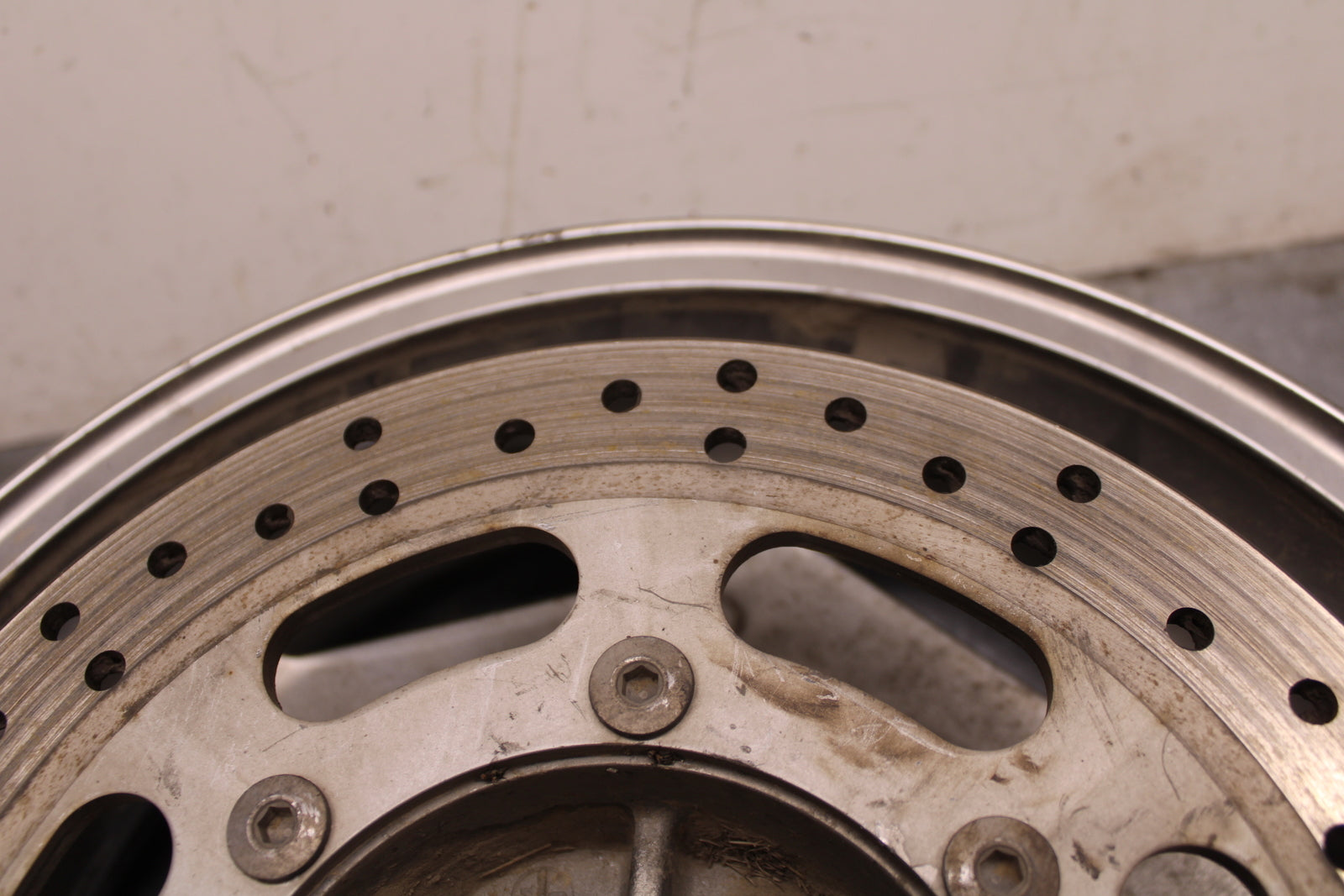 03-08 KAWASAKI VULCAN 1600 REAR WHEEL BACK RIM BB754