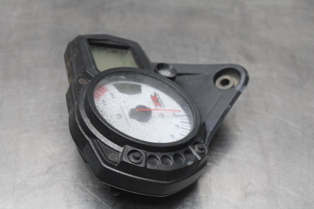 06-07 SUZUKI GSXR600 SPEEDO GAUGES DISPLAY CLUSTER SPEEDOMETER TACHOMETER BB836