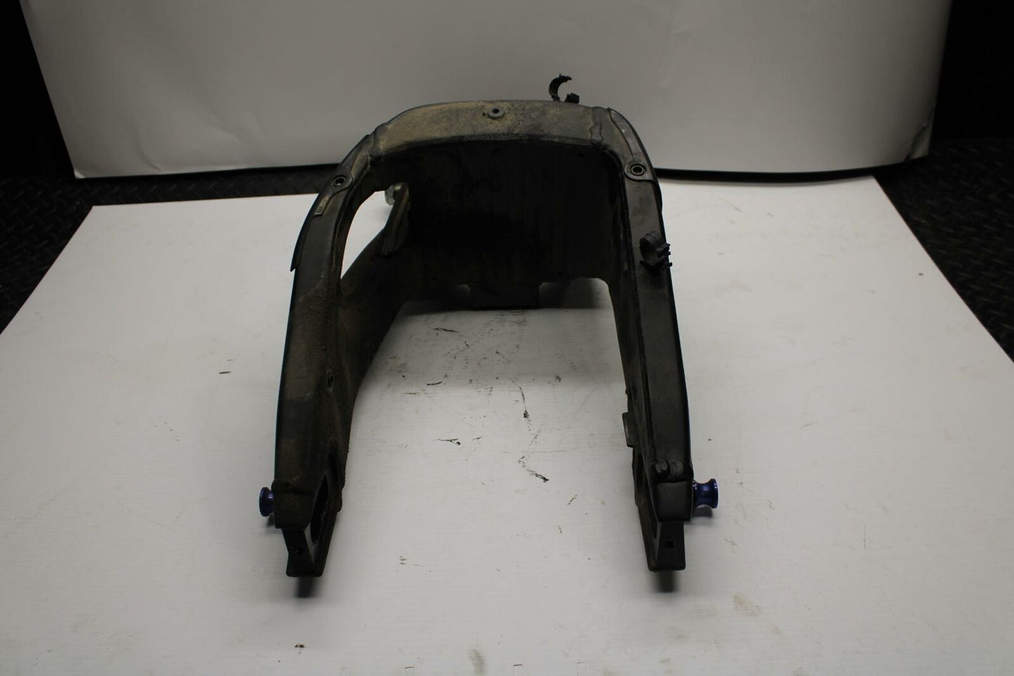 08-16 YAMAHA YZF R6 REAR SWINGARM BACK SUSPENSION SWING ARM BB247