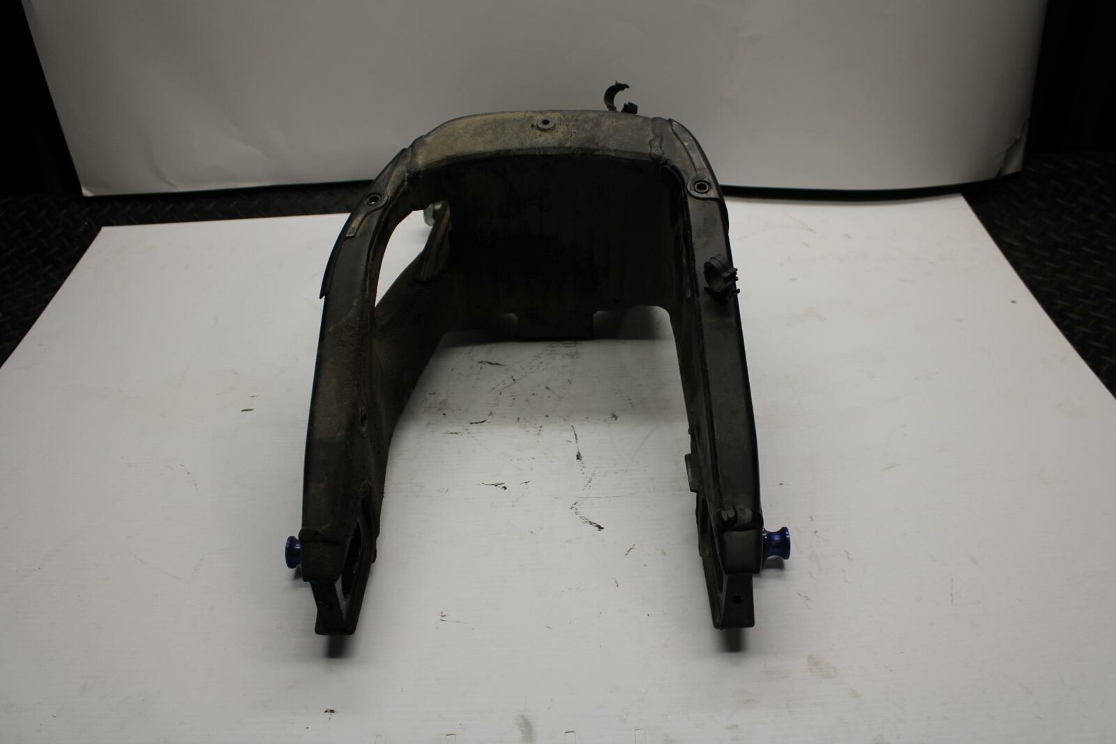 08-16 YAMAHA YZF R6 REAR SWINGARM BACK SUSPENSION SWING ARM BB247