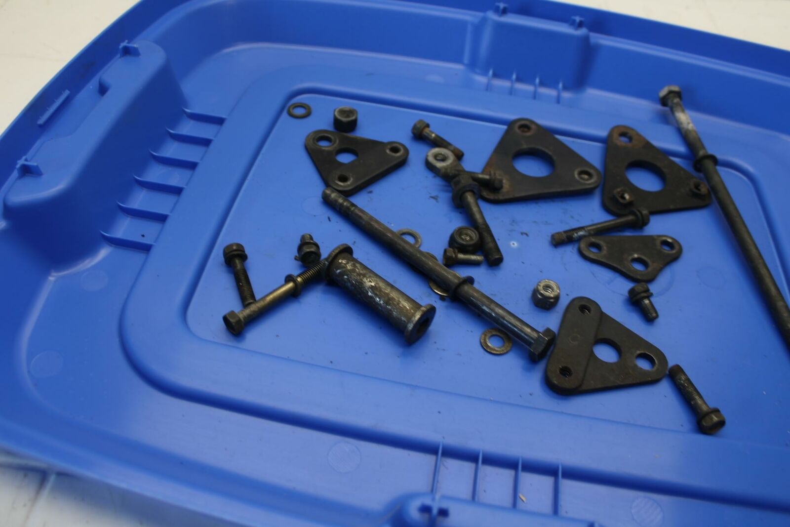 80-83 SUZUKI GS750E ENGINE MOUNTING BOLTS HARDWARE MOTOR SCREWS BB19