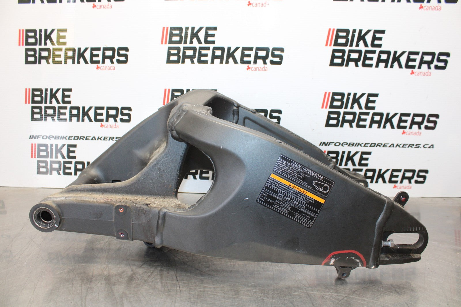 21-23 KAWASAKI NINJA ZX6R REAR SWINGARM BACK SUSPENSION SWING ARM BB179