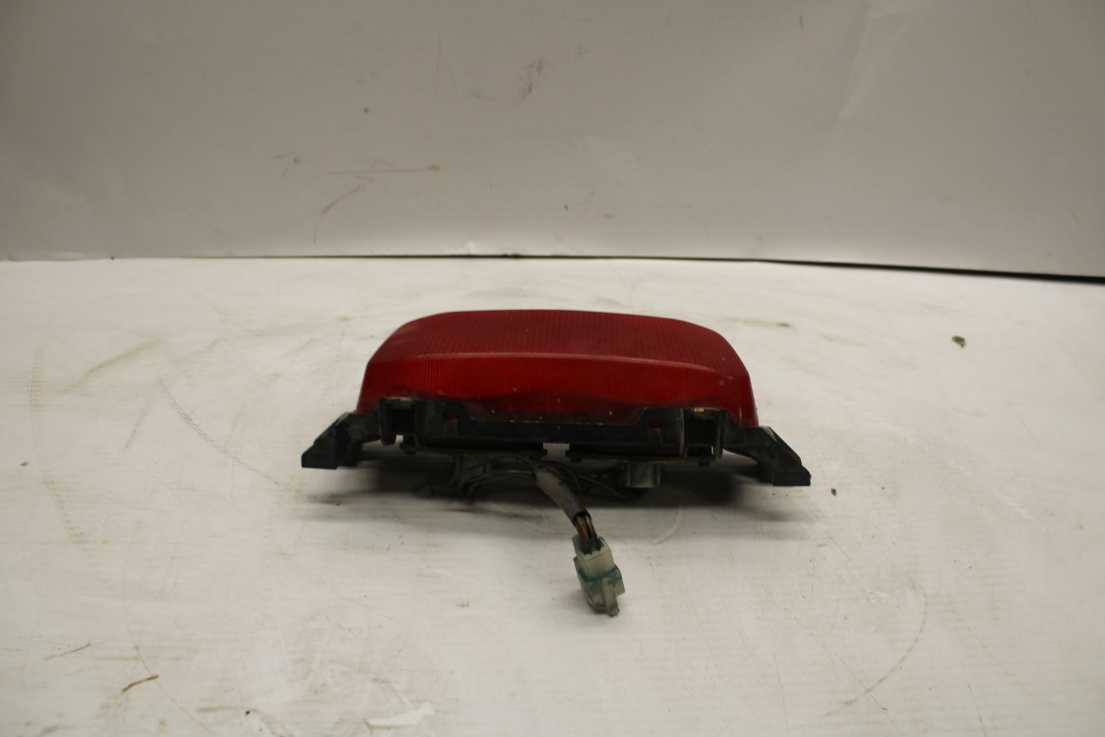 93-96 SUZUKI GSXR750W REAR TAIL TAILLIGHT BACK BRAKE LIGHT BB266
