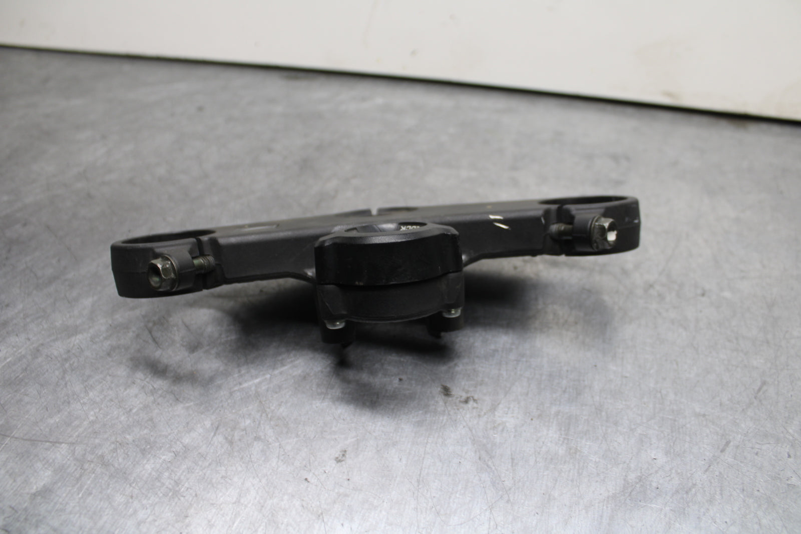 03-04 HONDA CBR600RR FORKS UPPER TRIPLE TREE CLAMP BB122
